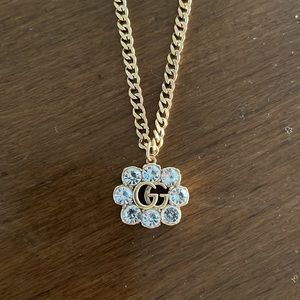 G💎CCI crystal flower necklace